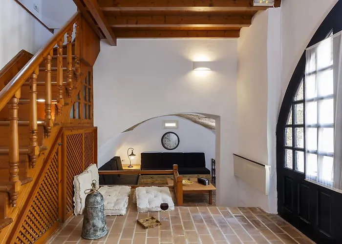 فيلة Belvedere Medieval